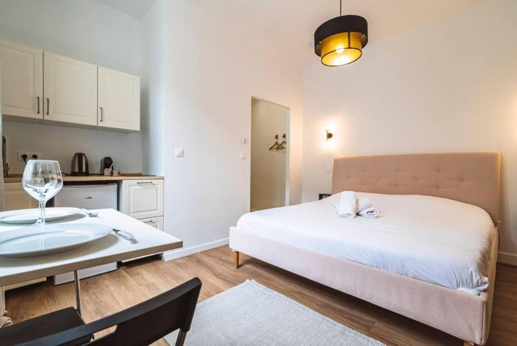 Pink, Appartement En Plein Coeur De ריימס מראה חיצוני תמונה